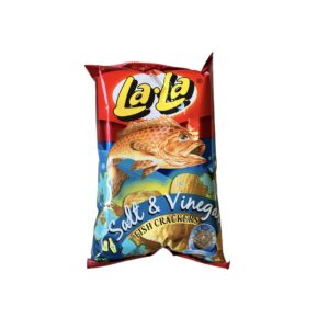 Lala salt & vinegar fish crackers 2,20€